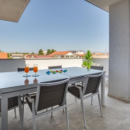 Apartmani Kastelina Vir Kültér fotó