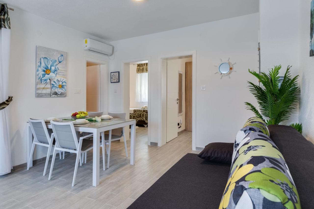 Apartmani Kastelina Vir Kültér fotó