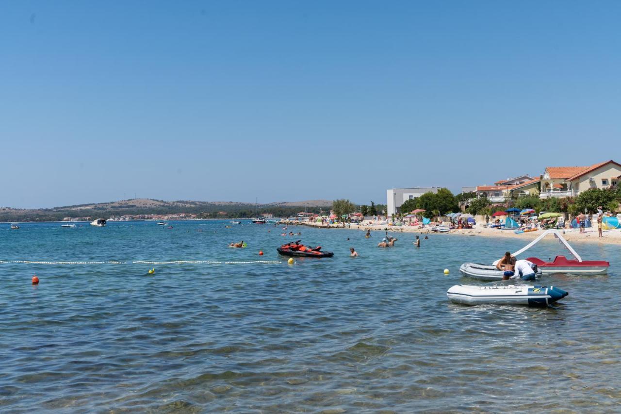 Apartmani Kastelina Vir Kültér fotó
