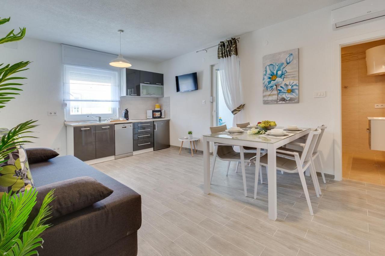 Apartmani Kastelina Vir Kültér fotó