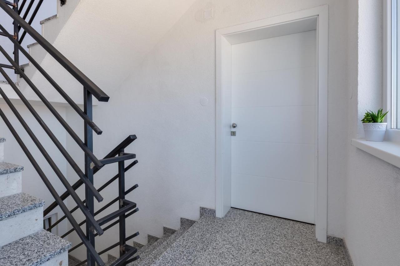 Apartmani Kastelina Vir Kültér fotó
