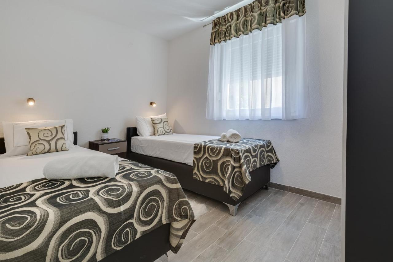 Apartmani Kastelina Vir Kültér fotó