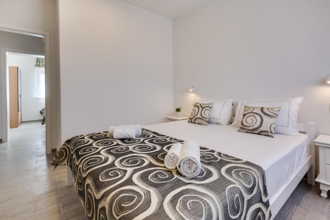 Apartmani Kastelina Vir Kültér fotó