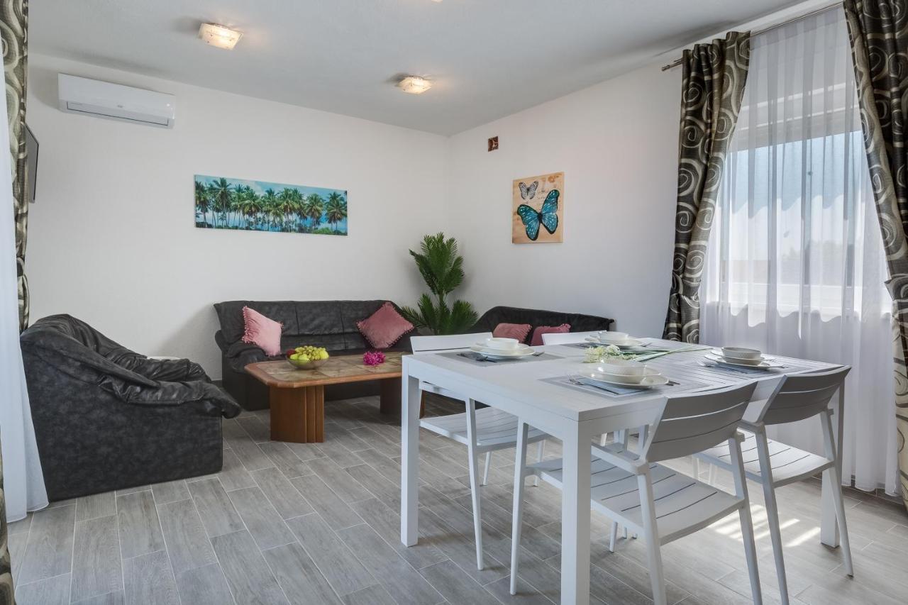 Apartmani Kastelina Vir Kültér fotó